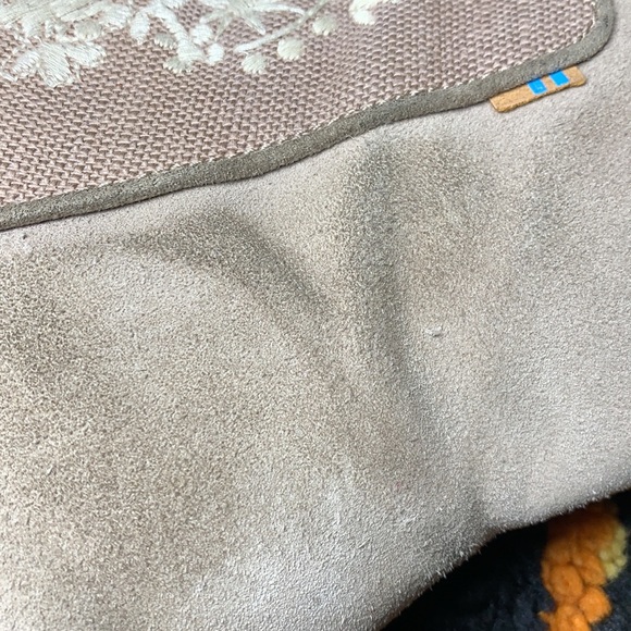 Boho Babe, TOMS, embroidered booties!! - Picture 10 of 15